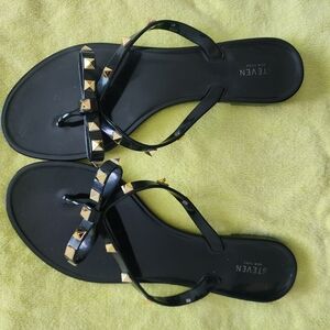 Seven7 Black and Gold Women's Sandals